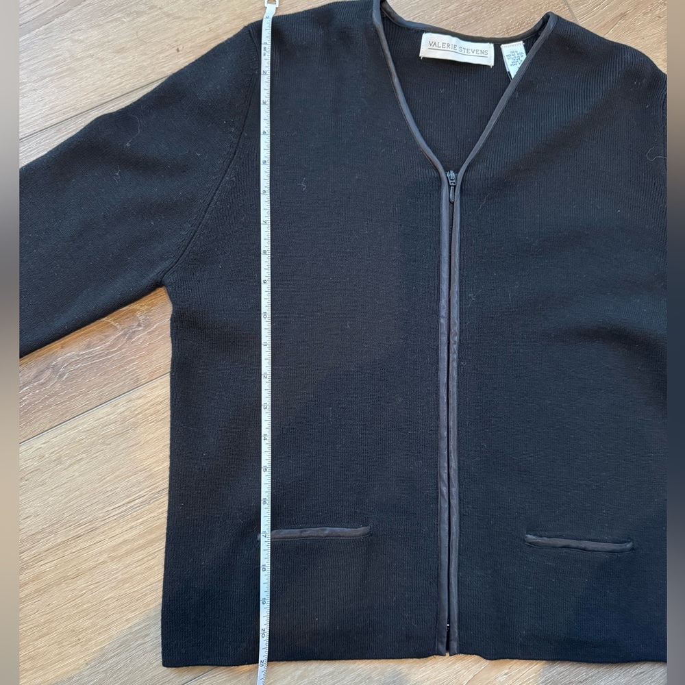 Valerie Stevens black zip-up cardigan sweater - Picture 6 of 7